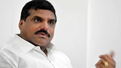 ఒక సెంటు భూమి లేదన్నారు, ఈ 124 ఎకరాల సంగతేంటి : సుజనా చిట్టావిప్పిన బొత్స