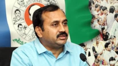 నోటీసులు చంద్రబాబుకు కాదు, రాద్ధాంతమేమిటి : ఆర్కె