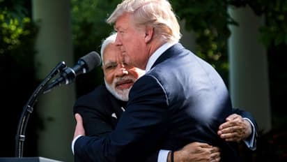 কাশ্মীর নিয়ে বদলায়নি মার্কিন নীতি, দুই দেশকে শান্তি প্রতিষ্ঠার আর্জি জানাল ট্রাম্প সরকার