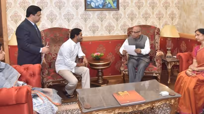Andhra Pradesh Governor invites Jaganmohan Reddy to form government