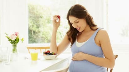 ഗര്‍ഭിണികള്‍ ഭക്ഷണത്തില്‍ നിന്ന്  ഒഴിവാക്കേണ്ട രണ്ട് സാധനങ്ങള്‍...