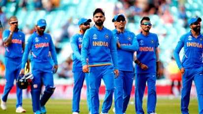 സെമിയില്‍ പുറത്തായെങ്കിലും നാട്ടിലേക്ക് മടങ്ങാന്‍ ഇന്ത്യന്‍ ടീം കാത്തിരിക്കണം