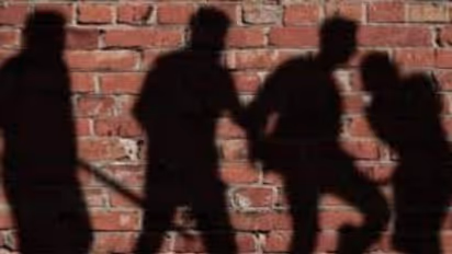 'ദളിത് വിവാഹങ്ങള്ക്ക് ക്ഷേത്രങ്ങളില് അനുവാദമില്ല'; കുറിപ്പിട്ട ദളിത് ദമ്പതികൾക്ക് ക്രൂരമർദ്ദനം