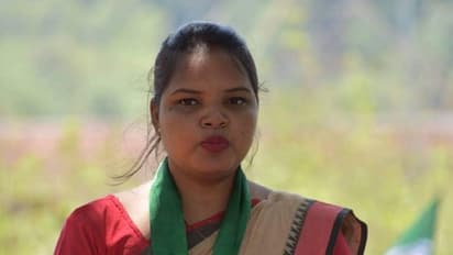 ആറുമാസം മുന്പുവരെ ജോലി അന്വേഷിച്ച് നടന്ന ബിടെക്കുകാരി; ഇന്ന് എംപി