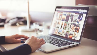 കാമുകനൊപ്പമുള്ള ഫോട്ടോ വൈറലായി; അഞ്ചുവയസുള്ള കുഞ്ഞിനെയും കൊണ്ട് യുവതി കനാലില് ചാടി