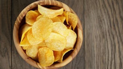 ಎದ್ದ ಕೂಡಲೇ ಚಿಪ್ಸ್, ಕೆಲ ಹಣ್ಣುಗಳನ್ನು ತಿಂತೀರಾ, ನಿಮ್ಮ ಜೀರ್ಣಾಂಗ ವ್ಯವಸ್ಥೆಗೆ ಪೆಟ್ಟು ಗ್ಯಾರಂಟಿ!