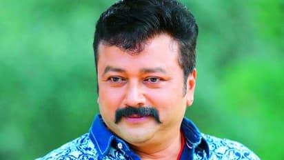 உடல் எடையை குறைத்து 54 வயதில் இளம் நடிகருக்கு டஃப் கொடுக்கும் நடிகர் ஜெயராம்! வைரலாகும் புகைப்படம்!