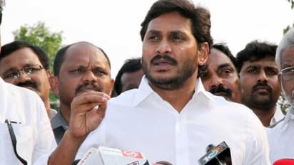 రేపే ప్రమాణస్వీకారం... జగన్ స్పెషల్ ఎంట్రీ