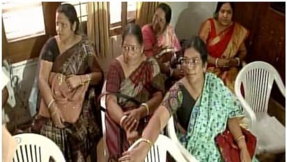 'ജനങ്ങള് ബിജെപിയെ ഇഷ്ടപ്പെടുന്നു' തൃണമൂലിന്റെ 20 കൗണ്സിലര്മാര് ബിജെപിയിലേക്ക്