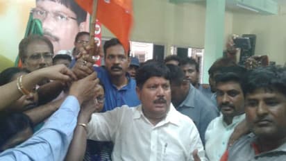 অর্জুনের ফোন নম্বর ফেসবুকে, তৃণমূল সমর্থকদের পাল্টা চালে সাড়া মিলল না