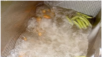 രണ്ട് ദിവസത്തെ പണി തീര്‍ക്കാനിനി പാതി ദിവസം മതി; വിയ്യൂര്‍ ജയിലിലെ ഹൈടെക് അടുക്കളച്ചിത്രങ്ങള്‍