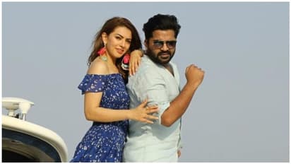 ஹன்சிகா மேல் படுத்து ஹாயாக தூக்கம் போடும் சிம்பு... சோஷியல் மீடியாவில் வைரலாகும் புகைப்படம்...!