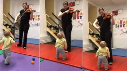 'അമ്മേ ഇതെന്താണ് സൂത്രം?'; ആദ്യമായി വയലിന് ശബ്ദം കേട്ട കുഞ്ഞിന്റെ കിടിലന് പ്രതികരണം