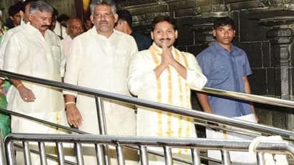 తిరుమల శ్రీవారిని దర్శించుకున్న వైయస్ జగన్