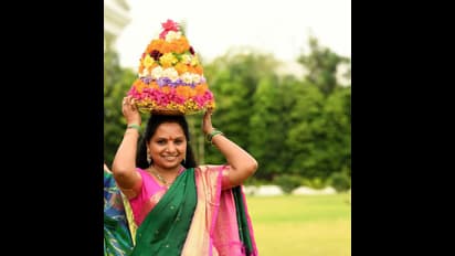 పాలిటిక్స్ లో మళ్లీ కవిత యాక్టివ్: బీజేపీకి చెక్ కోసమేనా?