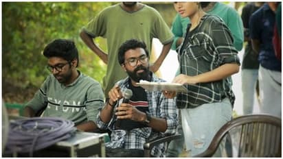 கதாநாயகியாகியாக நடித்துக்கொண்டே உதவி இயக்குநராகவும் பணிபுரியும் நடிகை...