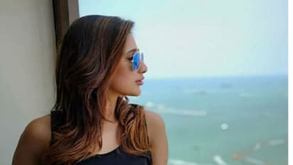 আজ বিশ্ব ইমোজি দিবস, নিজেই ইমোজি পোজে ছবি শেয়ার করলেন সায়ন্তিকা