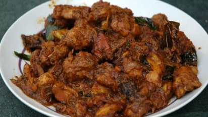 നാടൻ ചിക്കൻ പെരട്ട് തയ്യാറാക്കാം