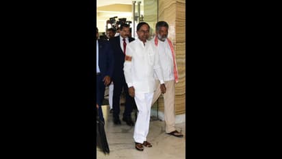 గేట్ వే హోటల్లో కేసీఆర్, స్టాలిన్, గవర్నర్ దంపతులు (ఫోటోలు)