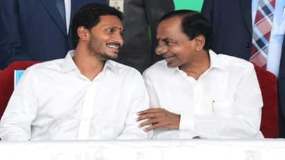 కేసీఆర్ డైరెక్షన్... జగన్ ప్రభుత్వం యాక్షన్...: టిడిపి ఎమ్మెల్సీ