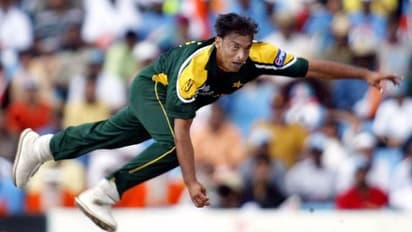 அக்தரின் பவுலிங்கை கண்டு தொடை நடுங்கிய சர்வதேச கிரிக்கெட் அணி.. வெளிப்படையா ஒப்புக்கொண்ட அந்த அணி கேப்டன்