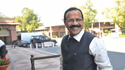 ನಗುಮುಖದ ರಾಜಕಾರಣಿಗಳಿಗೆ  ಹೆಚ್ಚು ಜನರು ಓಟ್‌ ಹಾಕ್ತಾರಂತೆ!