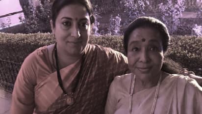 ಗಾಬರಿಗೊಂಡ ಆಶಾ ಭೋಂಸ್ಲೆ, ವೇದಿಕೆ ಬಿಟ್ಟು ಸಹಾಯಕ್ಕೆ ಧಾವಿಸಿದ ಸ್ಮೃತಿ ಇರಾನಿ!