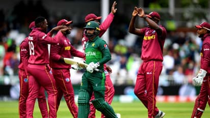 এমনই ব্যাট করল পাকিস্তান, ভাষাই হারালেন প্রাক্তনরা! জানান দিল কালো ঘোড়া