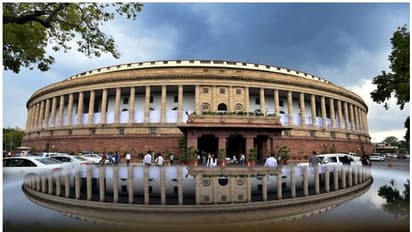 ವಾರದಲ್ಲಿ ಮನೆ ಬಿಡಿ, ಮಾಜಿ ಸಂಸದರಿಗೆ ಗಡುವು!: ವಿದ್ಯುತ್, ನೀರು, ಗ್ಯಾಸ್‌ ಕಟ್‌!