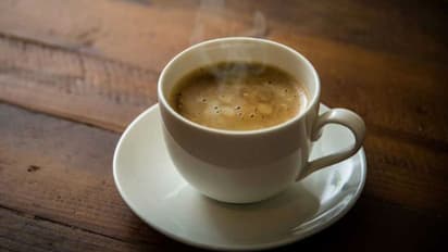 രാവിലെ എഴുന്നേറ്റയുടന്‍ കോഫി കഴിക്കുന്ന പതിവുണ്ടോ? എങ്കില്‍ അറിയൂ...