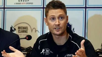 న్యూజిలాండ్ పై కూడా రోహిత్ జోరు... ఫైనల్ కు టీమిండియా: క్లార్క్ జోస్యం