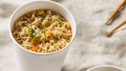 'ഇന്‍സ്റ്റന്റ് ന്യൂഡില്‍സ്' കഴിക്കാറുണ്ടോ? അറിയാം പതിയിരിക്കുന്ന ഈ അപകടം...