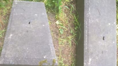 বাঙালির ১৩০ বছরের ভুলের বোঝা কমল, জ্ঞানেন্দ্রমোহনের কবরের সামনে দাঁড়িয়ে আমি