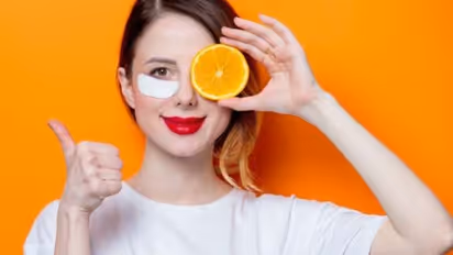 മുഖം സുന്ദരമാക്കാൻ ഓറഞ്ച് കൊണ്ടുള്ള ഫേസ് പാക്കുകൾ 