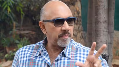 ஆன்மீக வியாபாரி ரஜினி...!! நேரடியாக சூப்பர் ஸ்டாரை கண்டமாக்கிய பச்சைத் தமிழன் சத்யராஜ்...!!