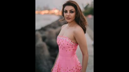 కాజల్ అగర్వాల్ రేర్ ఫీట్.. అతడి తండ్రితో రొమాన్స్!