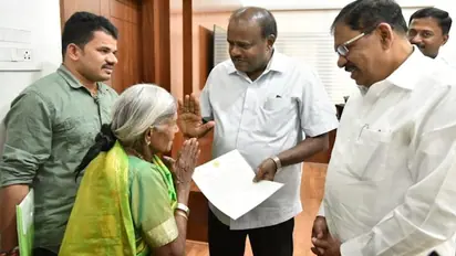 Padmashri awardee Saalumarada Thimmakka meets Karnataka CM, saves 287 trees from axe