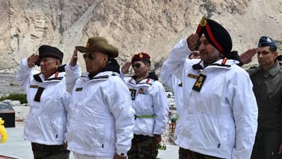 বিশ্বের সর্বোচ্চ যুদ্ধক্ষেত্রে পা, শপথের ৭২ ঘণ্টায় অ্যাকশানে রাজনাথ সিংহ