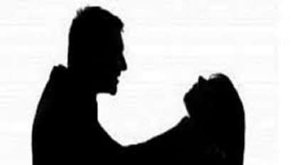 கண்ணகி நகரில் கள்ளக்காதலிக்கு ஏற்பட்ட பரிதாபம்... கள்ளக்காதலனை ஸ்கெட்ச் போட்டு தேடும் போலீஸ்!!