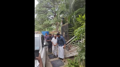 Nikhil Kumaraswamy visits JDS president Vishwanath, discusses future course of action