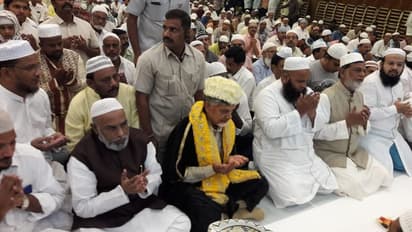 రాష్ట్రం, దేశం బాగుండాలి: ఇఫ్తార్ విందులో చంద్రబాబు, లోకేష్