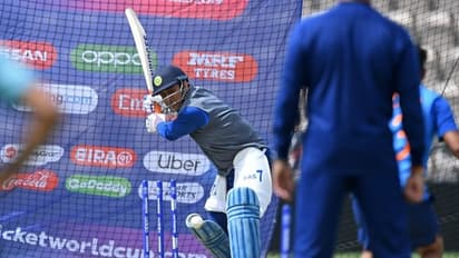 ఇది ధోనీ ట్రైలర్ మాత్రమే...అసలు సినిమా ముందుంది: బిసిసిఐ (వీడియో)