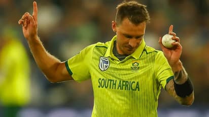 தென் ஆப்பிரிக்காவுக்கு பெரும் பின்னடைவு... உலகக் கோப்பை தொடரில் இருந்து டேல் ஸ்டெய்ன் விலகல்..!