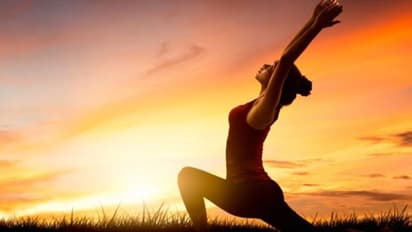 സൂര്യനമസ്കാരം ചെയ്യുന്നതിന്റെ പ്രധാനപ്പെട്ട ​ഗുണങ്ങൾ