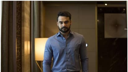 നിപ്പ ബോധവത്ക്കരണം: സിനിമയുടെ പരസ്യമെന്ന് കമന്റ്, മറുപടിയുമായി ടൊവിനോ