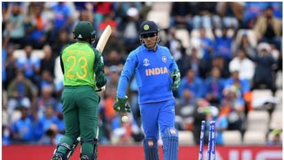 ప్రపంచ కప్ 2019: తొలి మ్యాచ్ లోనే ధోని రికార్డుల మోత