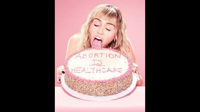 माइली साइरस ने अबॉर्शन को लेकर कही ये बात, पोस्ट की अपनी चौंकाने वाली फोटो