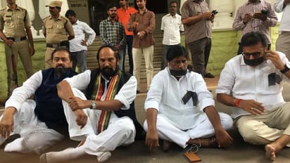 తెలంగాణ అసెంబ్లీ ఆవరణలో ధర్నా చేస్తున్న కాంగ్రెస్ నేతల అరెస్ట్