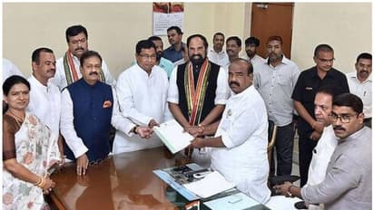 തെലങ്കാനയിൽ നാണം കെട്ട് കോൺഗ്രസ്: 12 എംഎൽഎമാർ ടിആർഎസ്സിലേക്ക്