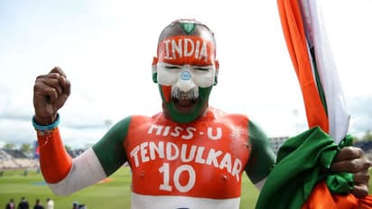 ഗ്യാലറിയിലെ 'ആവേശ' കുമാരന്‍മാര്‍